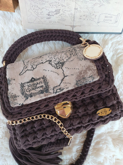 Galadriel Textured Shoulder Bag